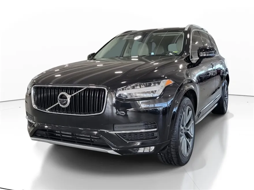 2019 Volvo XC90 T6 Momentum photo 1