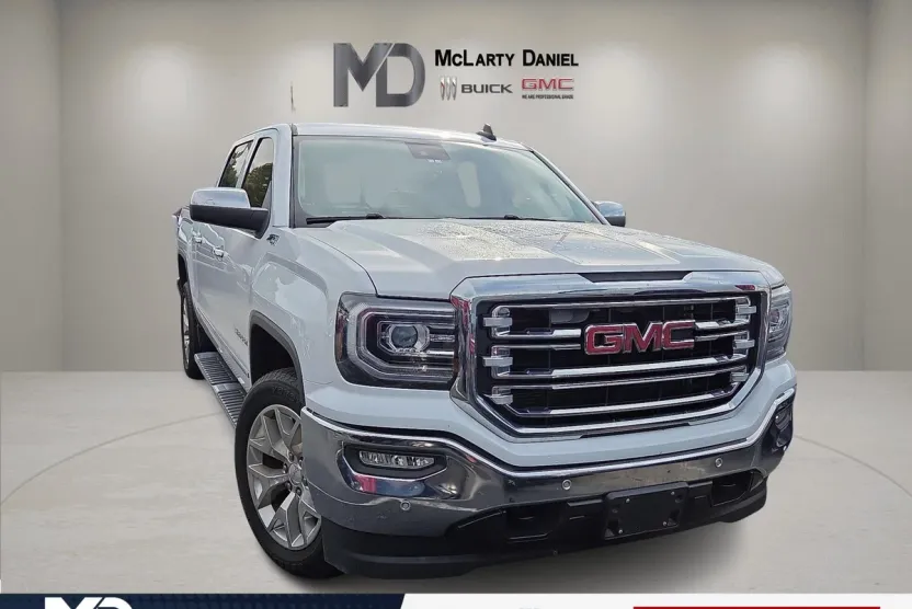 2017 Gmc Sierra 1500 SLT photo 1