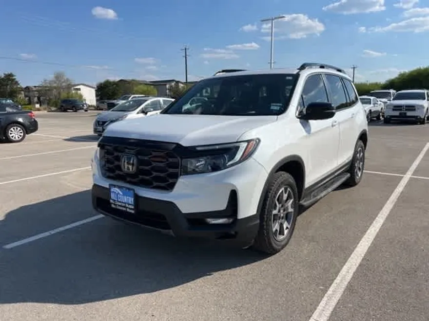 2023 Honda Passport TrailSport photo 1