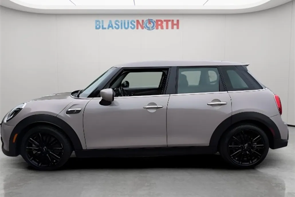 2024 Mini Cooper Hardtop S photo 1