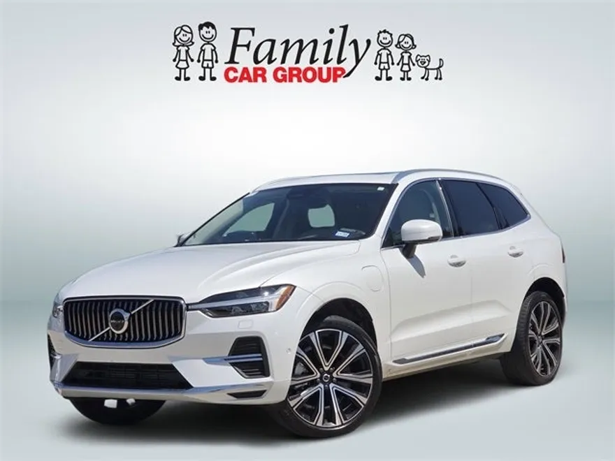 2023 Volvo XC60 Recharge Hybrid Ultimate photo 1