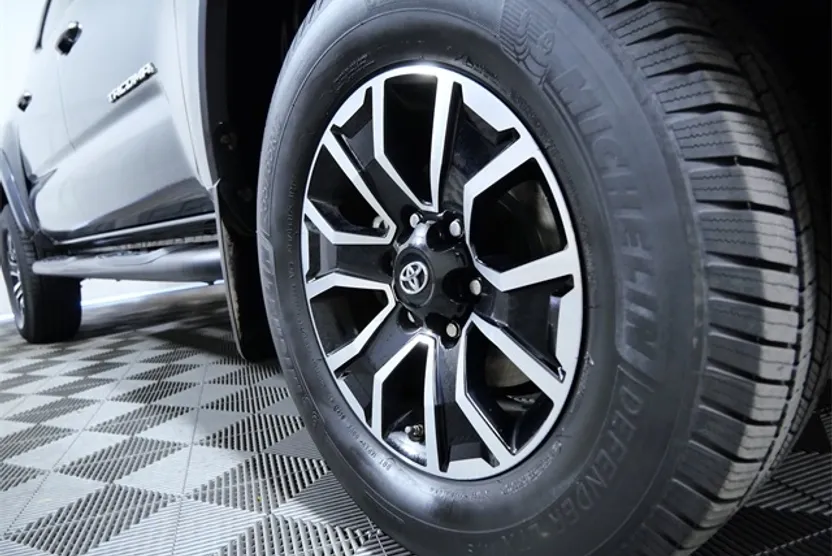 2020 Toyota Tacoma TRD Sport V6 photo 1
