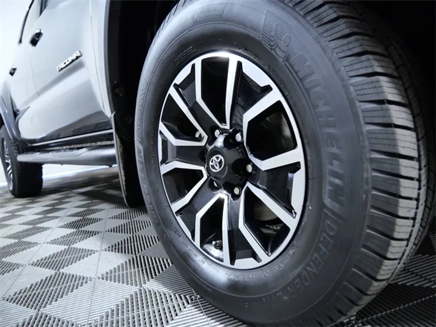 2020 Toyota Tacoma TRD Sport V6 photo 1