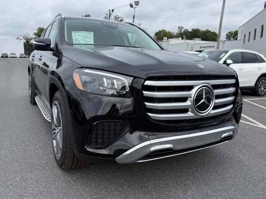 2026 Mercedes Benz GLS 450 4MATIC photo 1
