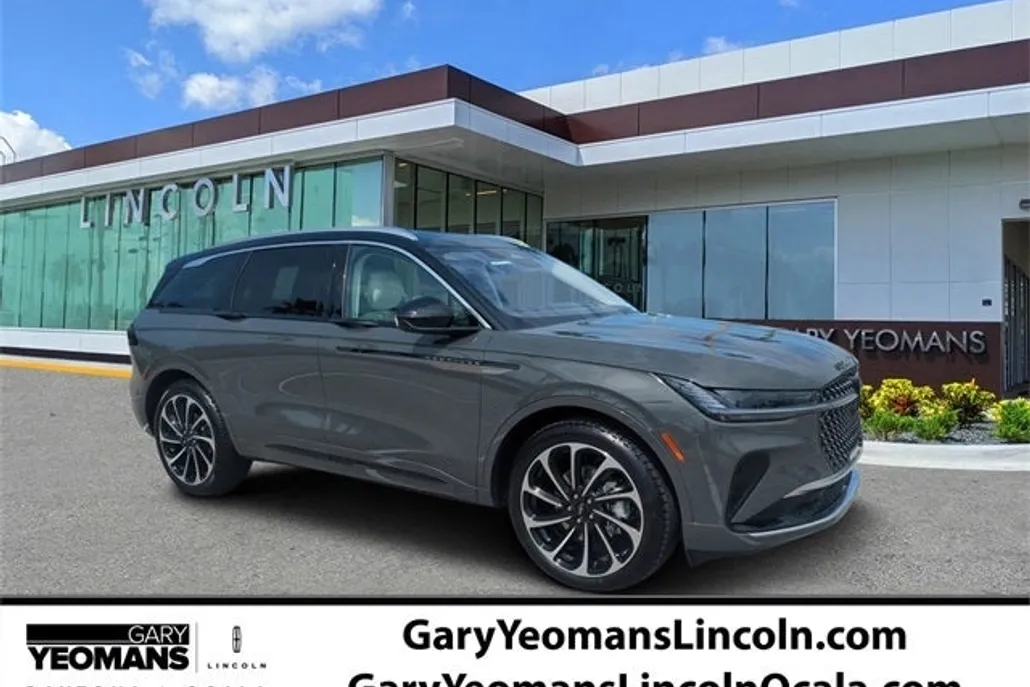 2025 Lincoln Nautilus Black Label photo 1