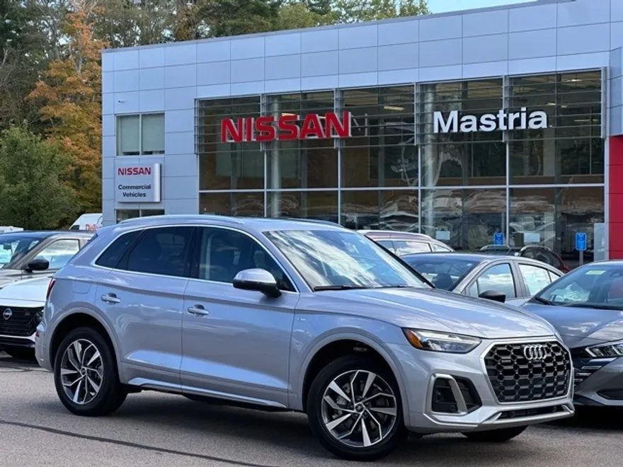 2024 Audi Q5 45 S line Premium photo 1