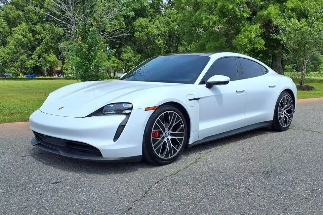 2020 Porsche Taycan 4S photo 1