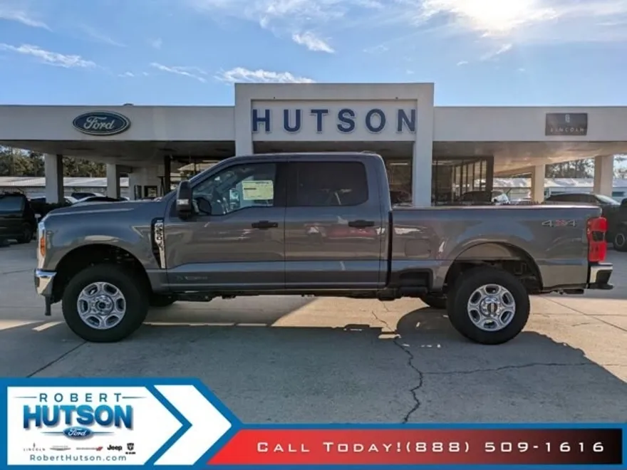 2025 Ford F-250 XLT photo 1