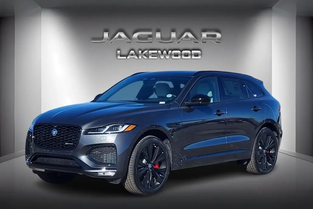 2025 Jaguar F-PACE P400 R-Dynamic S photo 1