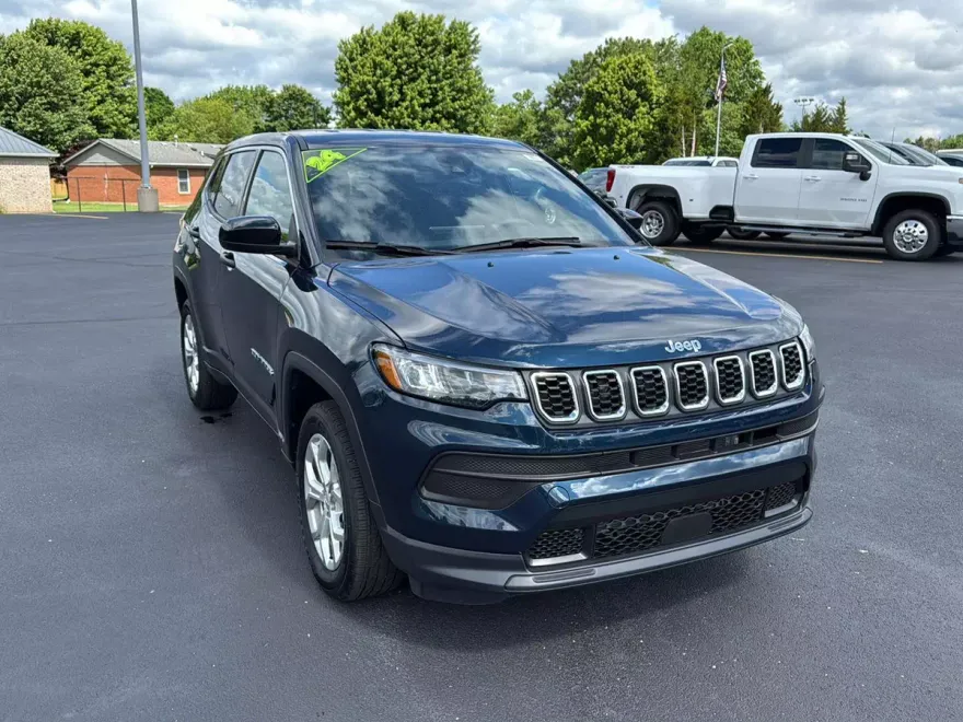 2024 Jeep Compass Sport photo 1
