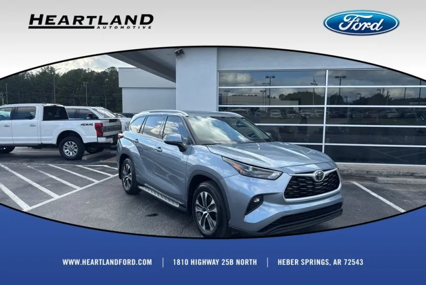 2022 Toyota Highlander XLE photo 1