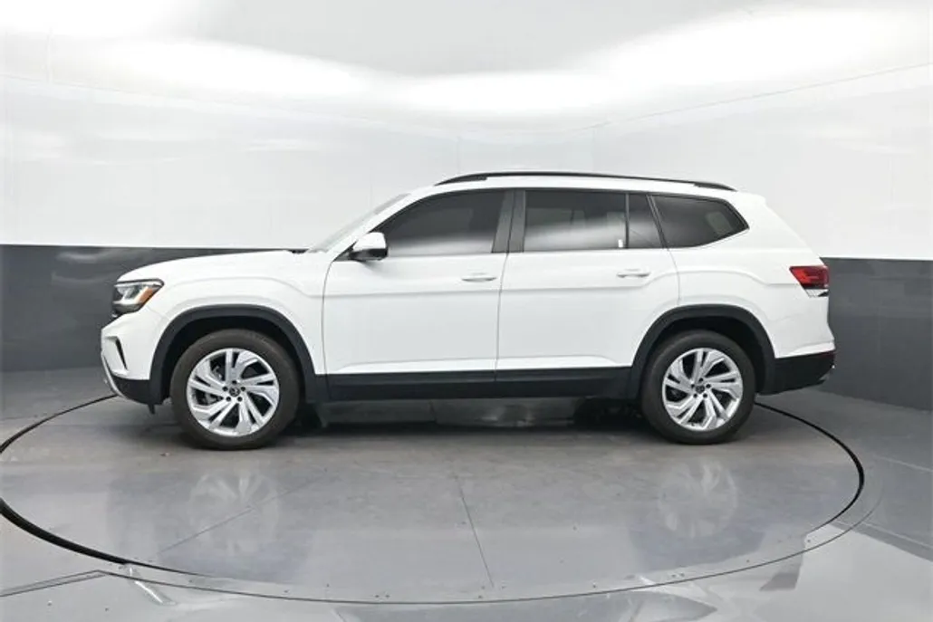 2022 Volkswagen Atlas SE Technology photo 1