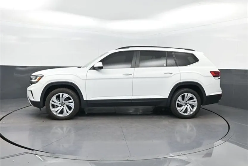 2022 Volkswagen Atlas SE Technology photo 1