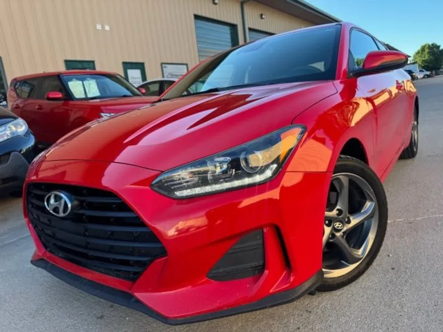 2019 Hyundai Veloster 2.0L Premium photo 1