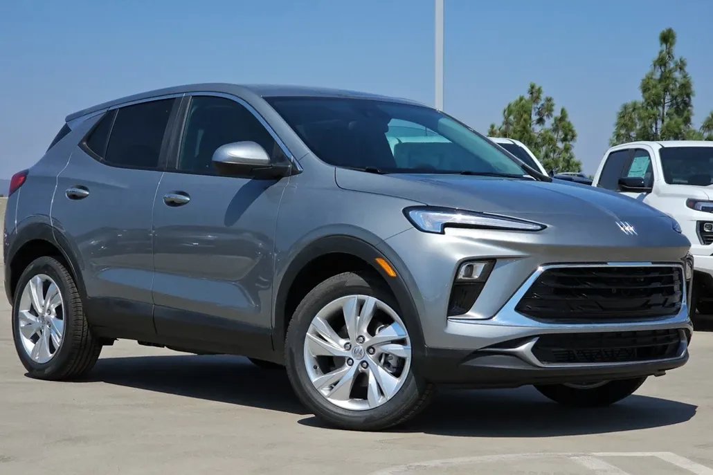 2025 Buick Encore GX Preferred photo 1
