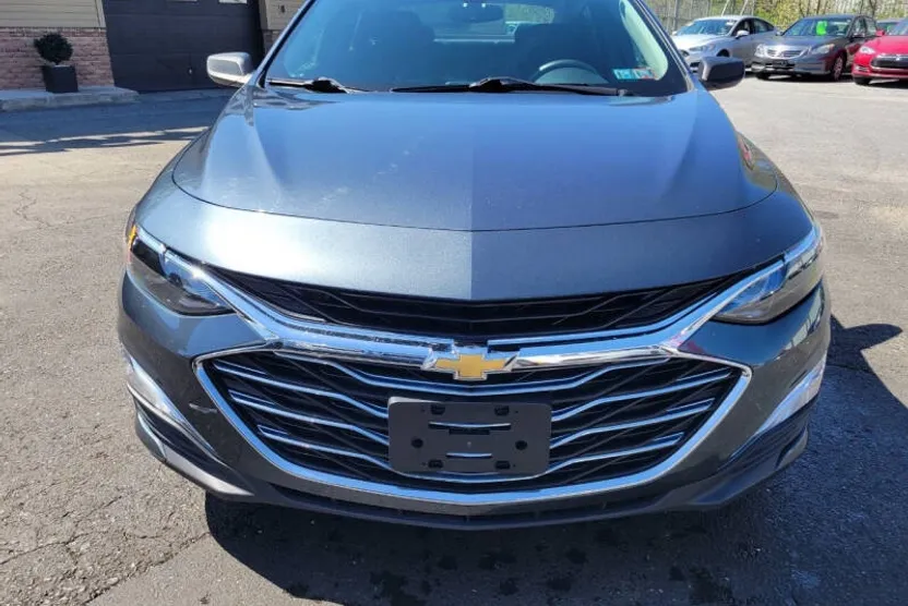 2020 Chevrolet Malibu LS photo 1