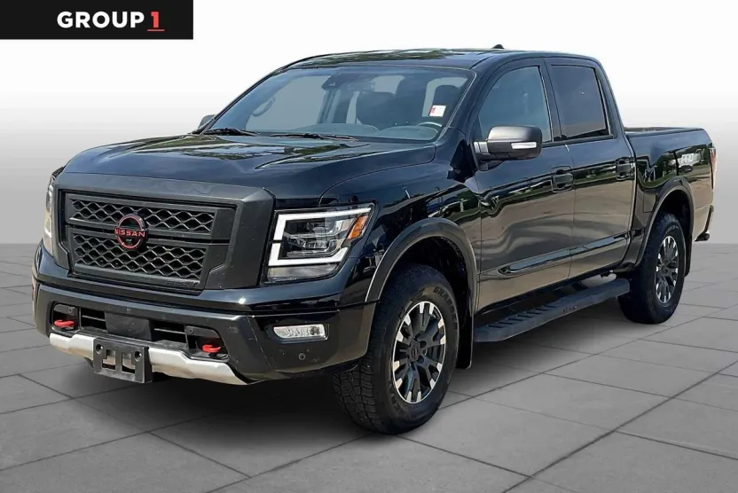 2023 Nissan Titan PRO-4X photo 1