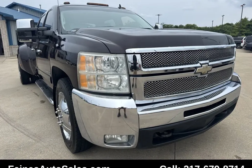 2008 Chevrolet Silverado 3500HD LT photo 1