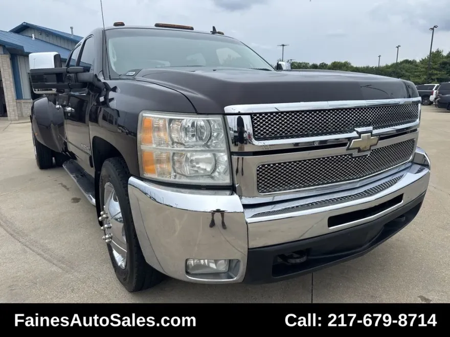 2008 Chevrolet Silverado 3500HD LT photo 1