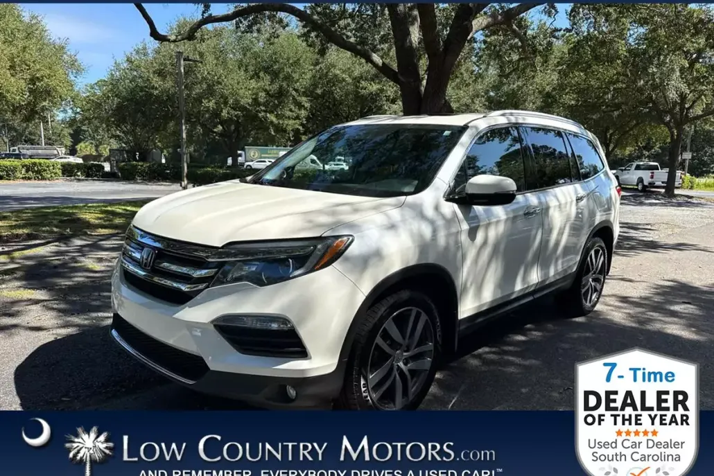 2017 Honda Pilot Elite photo 1