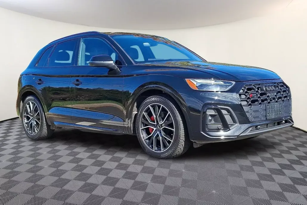2023 Audi SQ5 Premium Plus photo 1