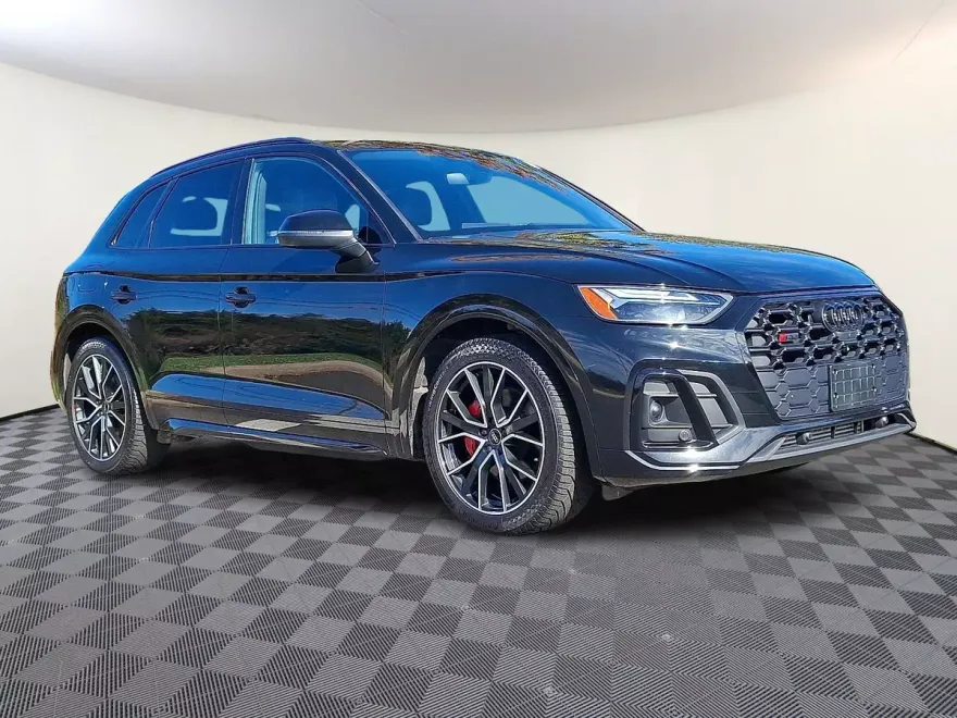 2023 Audi SQ5 Premium Plus photo 1
