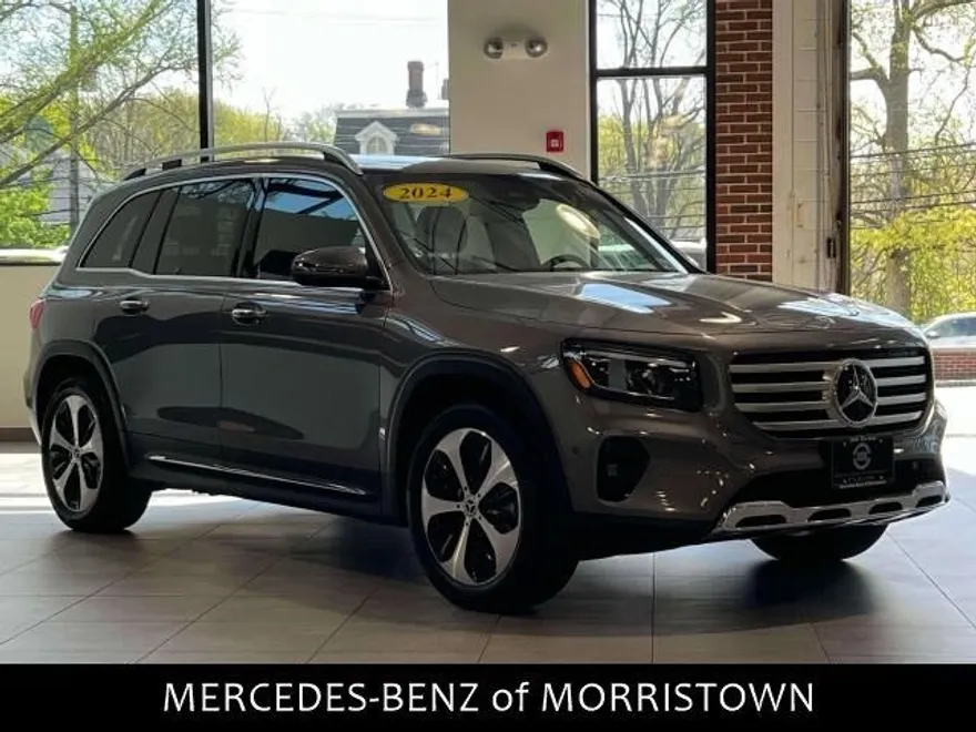 2024 Mercedes Benz GLB 250 photo 1