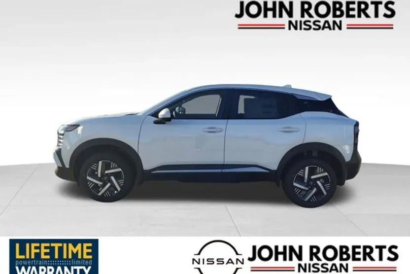 2025 Nissan Kicks SV photo 1