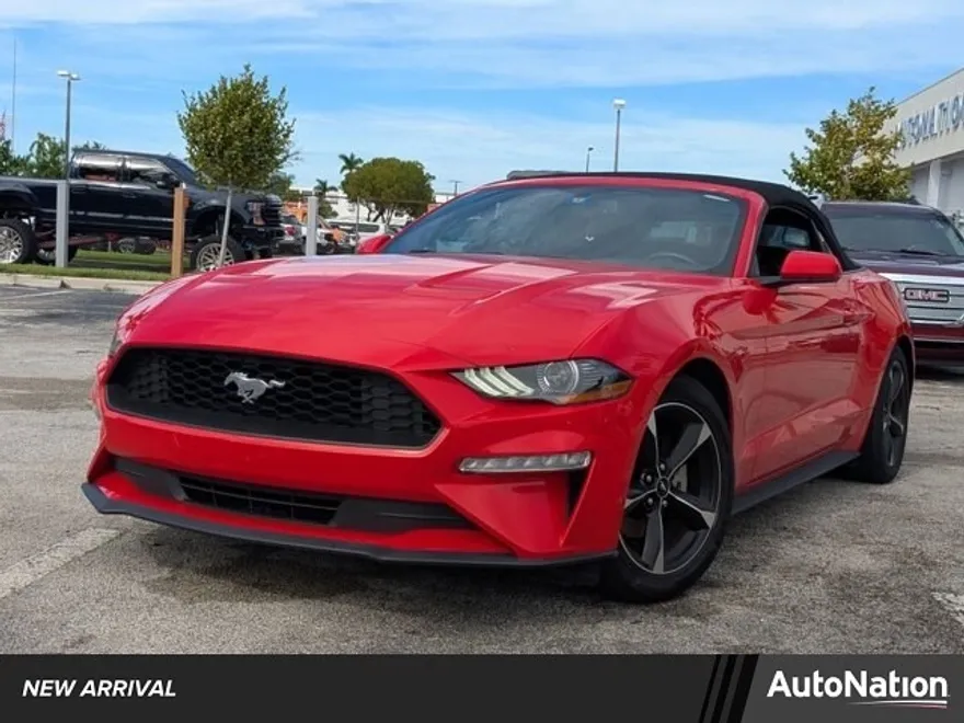 2018 Ford Mustang EcoBoost Convertible photo 1