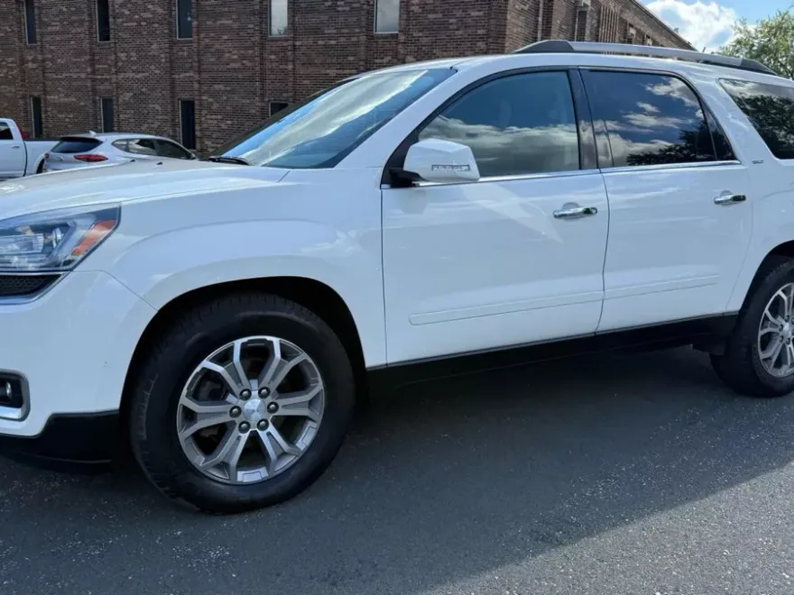 2013 Gmc Acadia SLT photo 1