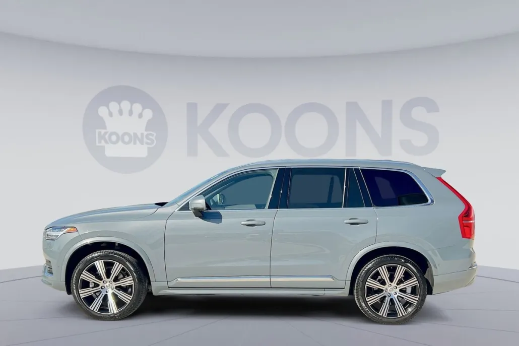 2023 Volvo XC90 Ultimate photo 1