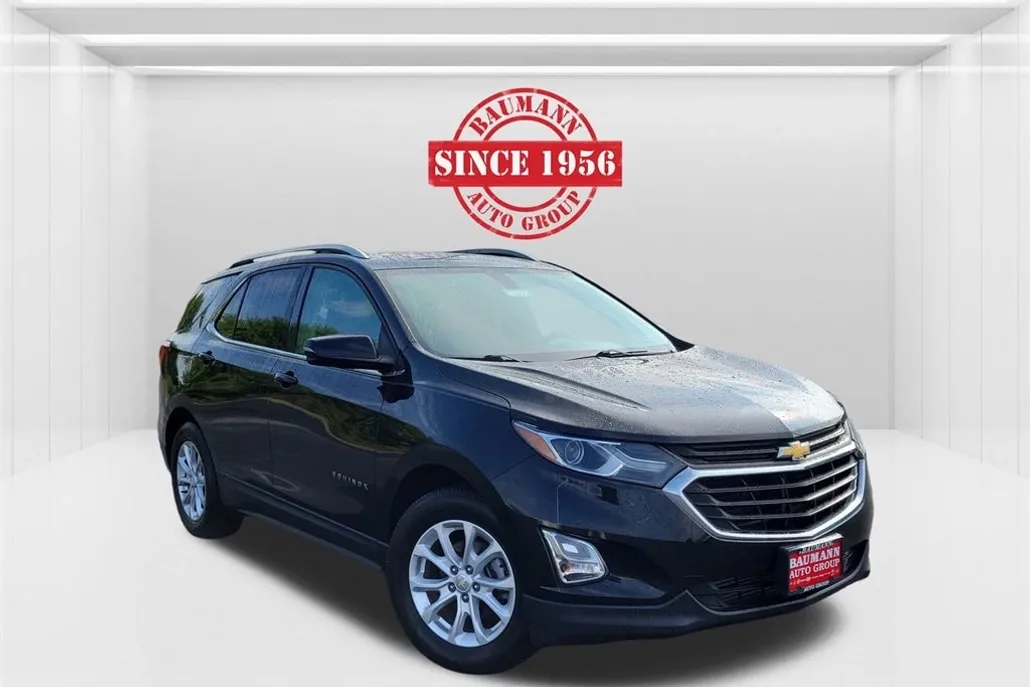 2018 Chevrolet Equinox LT photo 1