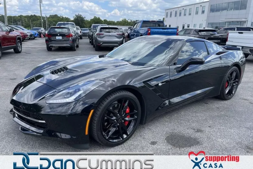 2017 Chevrolet Corvette Stingray 1LT photo 1