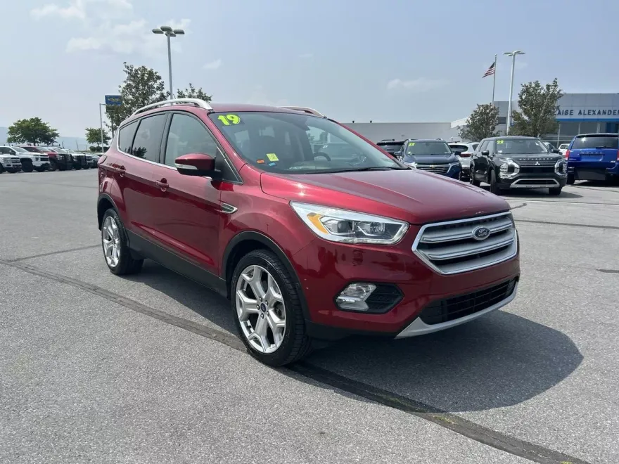2019 Ford Escape Titanium photo 1