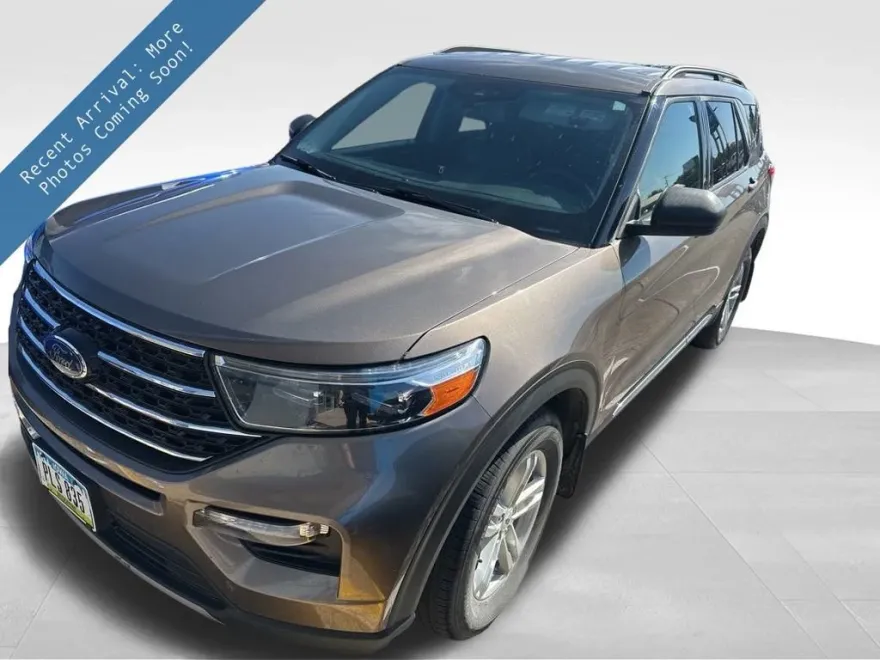 2021 Ford Explorer XLT photo 1