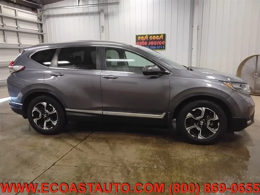 2018 Honda CR-V Touring photo 1