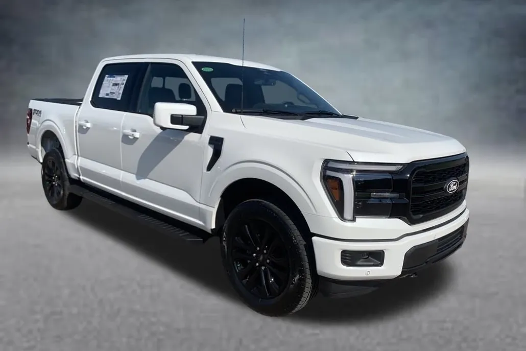 2025 Ford F-150 Lariat photo 1