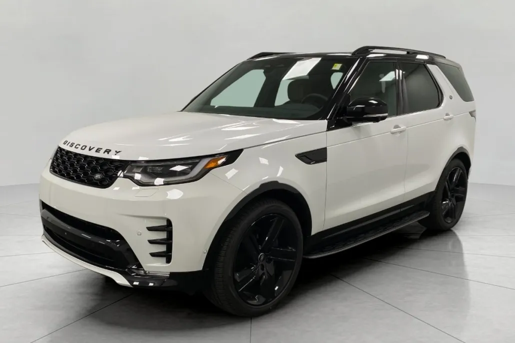 2025 Land Rover Discovery P360 Dynamic SE photo 1