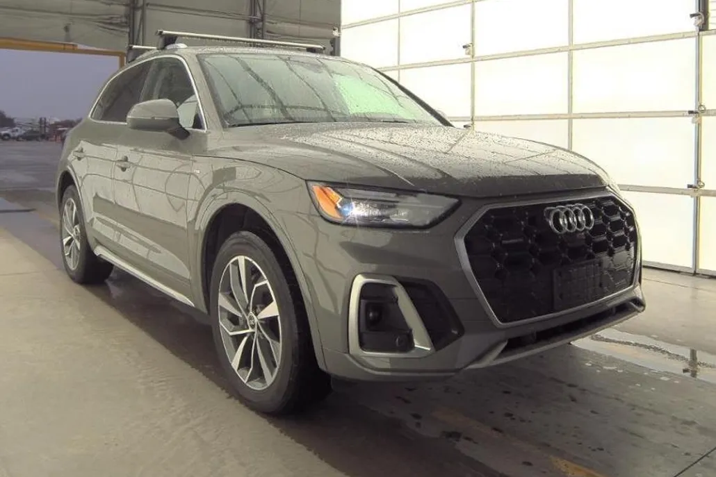 2023 Audi Q5 photo 1
