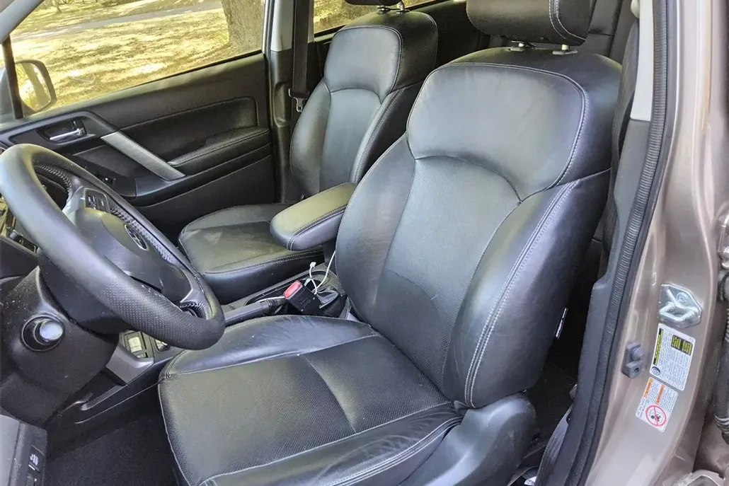 2016 Subaru Forester 2.5i Touring photo 1