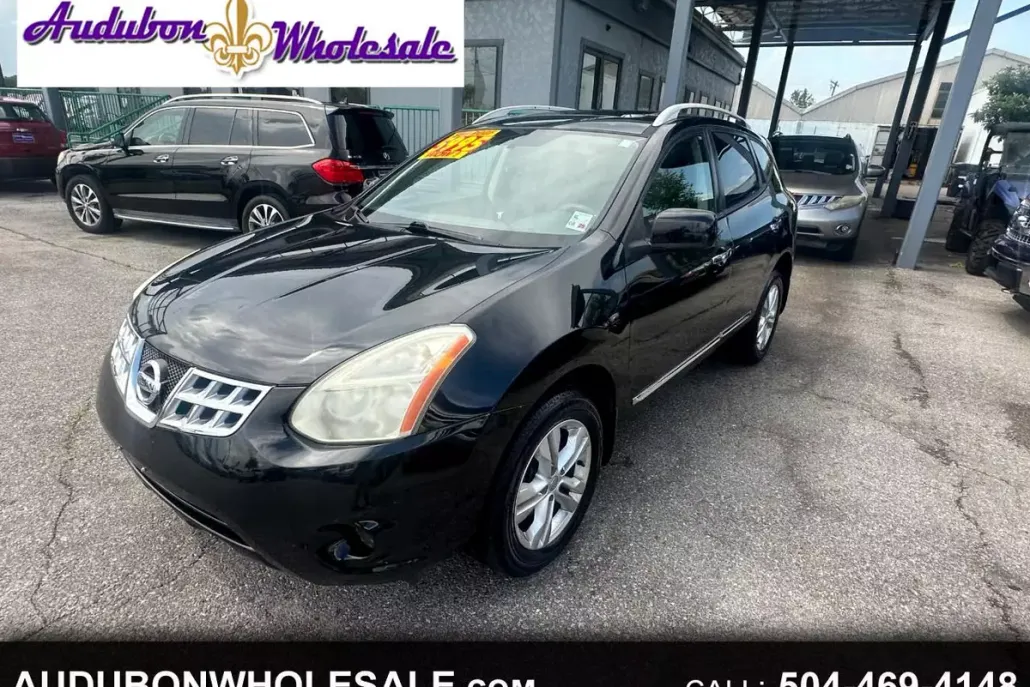 2012 Nissan Rogue SV photo 1
