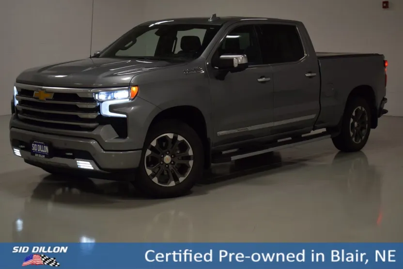 2023 Chevrolet Silverado 1500 High Country photo 1