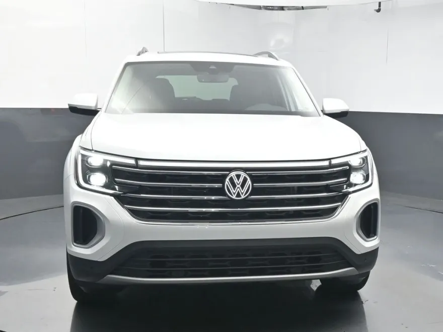 2026 Volkswagen Atlas SE Technology photo 1