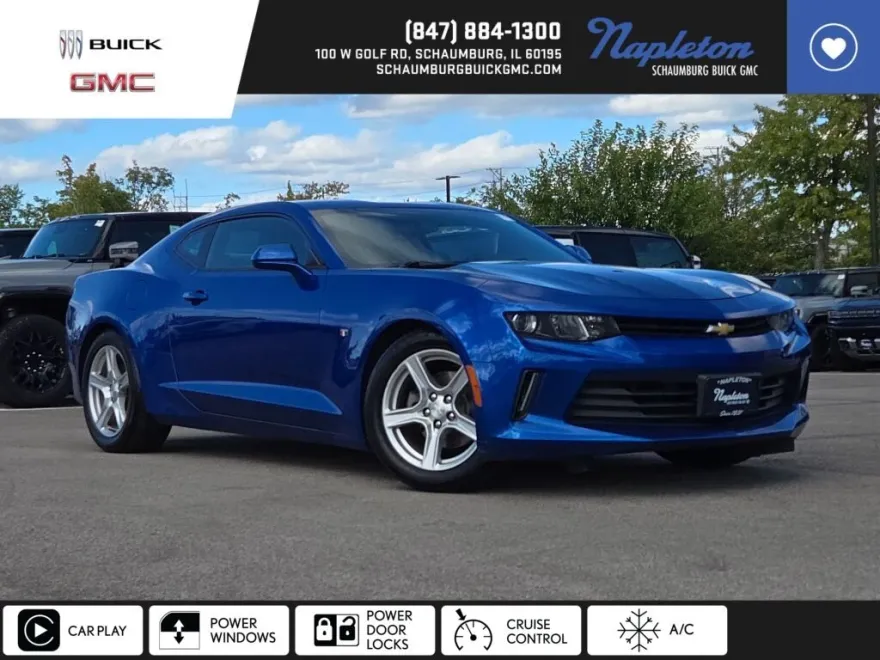 2017 Chevrolet Camaro 1LT photo 1