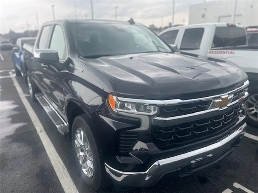 2022 Chevrolet Silverado 1500 Custom photo 1