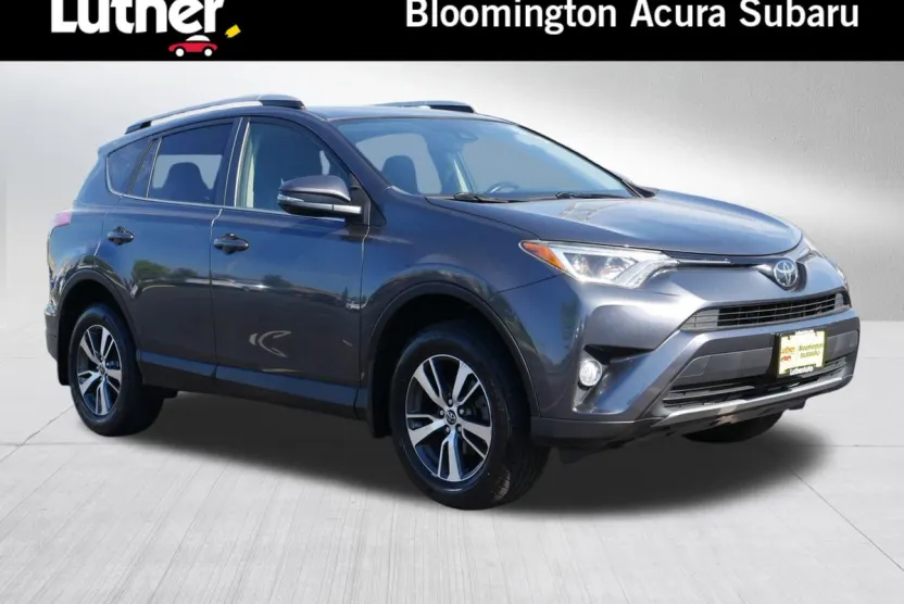 2018 Toyota RAV4 XLE photo 1