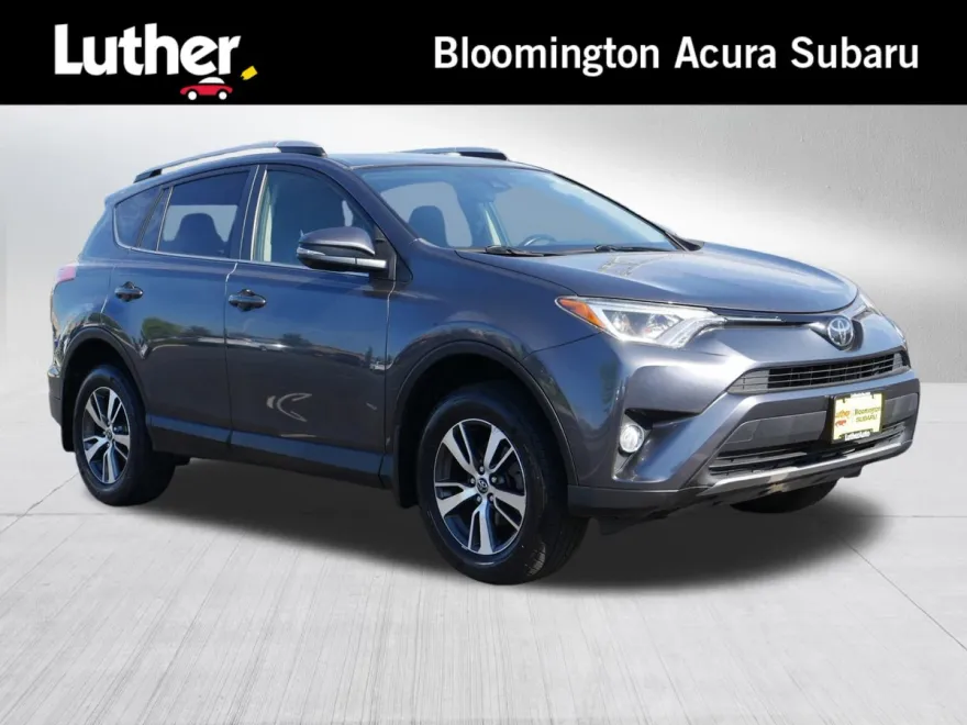 2018 Toyota RAV4 XLE photo 1