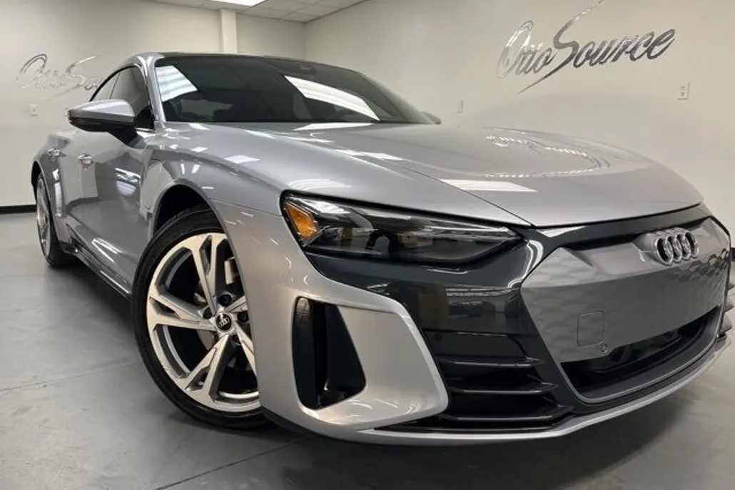 2022 Audi e-tron GT Premium Plus photo 1