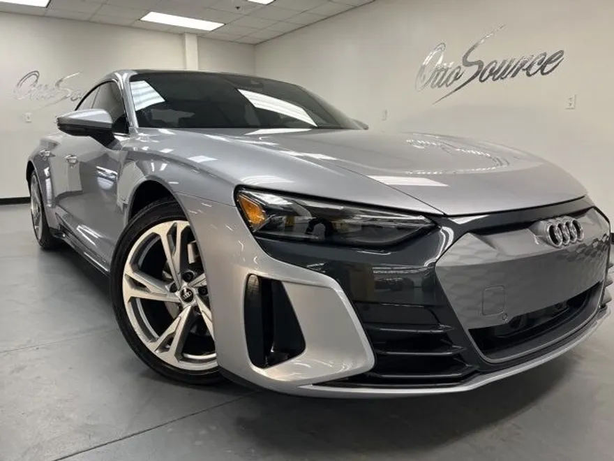 2022 Audi e-tron GT Premium Plus photo 1