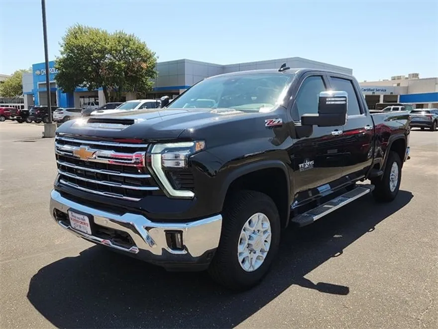 2025 Chevrolet Silverado 2500HD LTZ photo 1